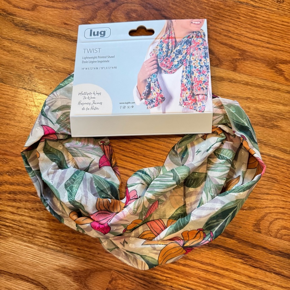 NWT Lug Twist Shawl Scarf - Lily Sand